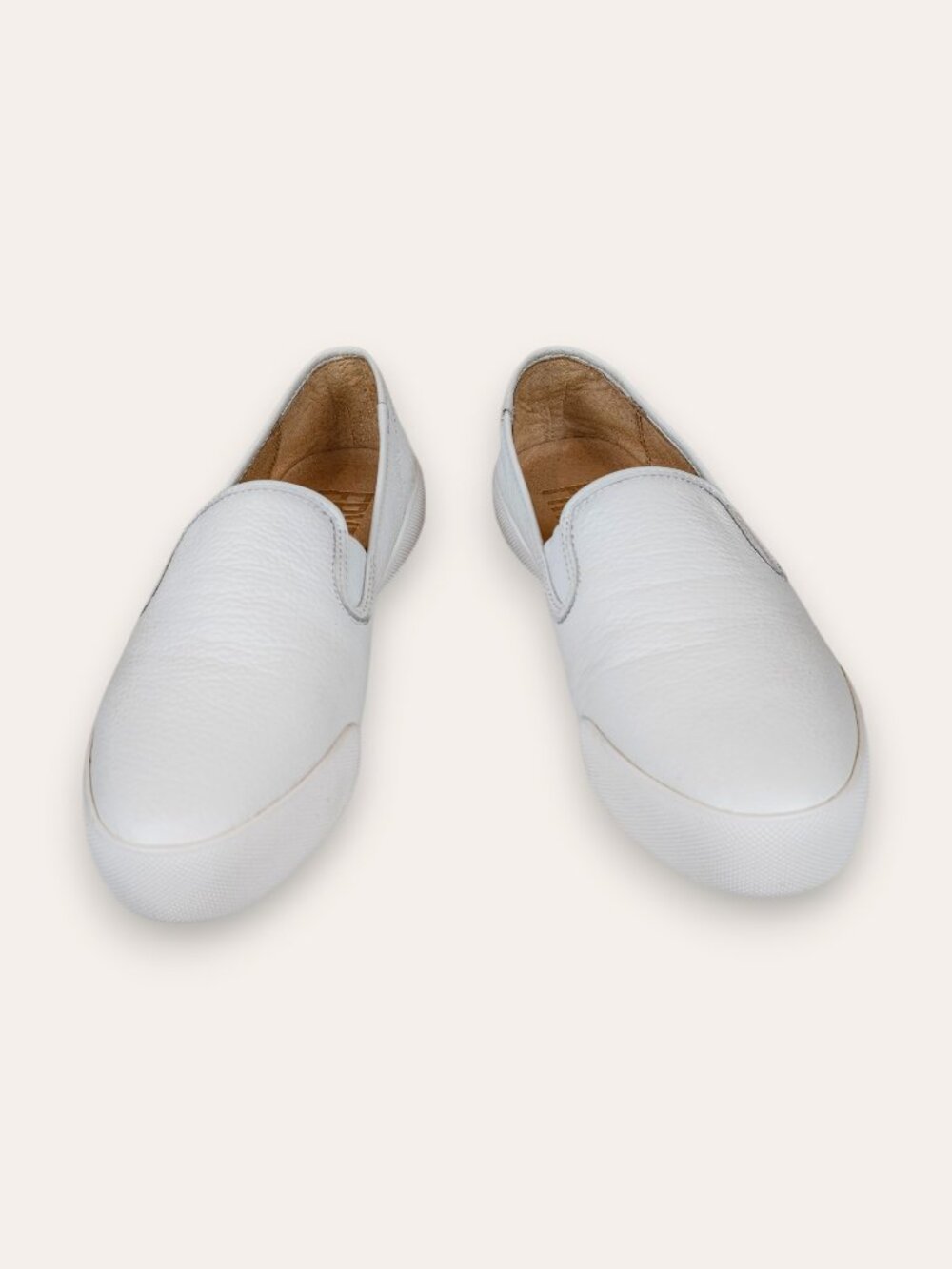 Frye Mia Slip On White Leather 7.5M NIB Damaged Box No Lid